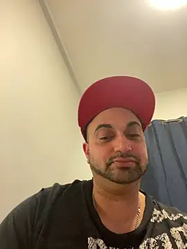 juicythickclit69 online show from March 29, 2026, 11:39 pm