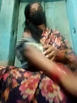Chandraverma89 online show from June 15, 2026, 12:49 pm