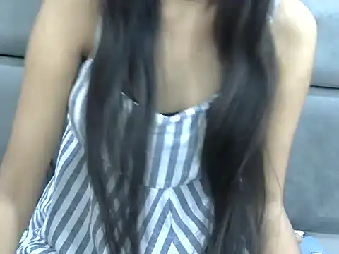 SEXY PRIYA83 online show from November 11, 2025, 2:12 pm