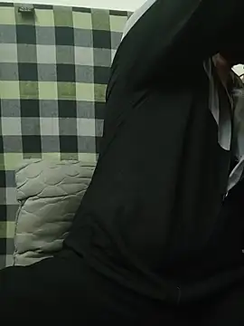 Snapshot of MrToxxic chatting on November 18, 2025, 5:27 pm MrToxxic online show from November 18, 2025, 5:27 pm