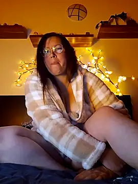 Snapshot of Persephone_CH_off chatting on November 26, 2025, 9:37 pm Persephone CH off online show from November 26, 2025, 9:37 pm