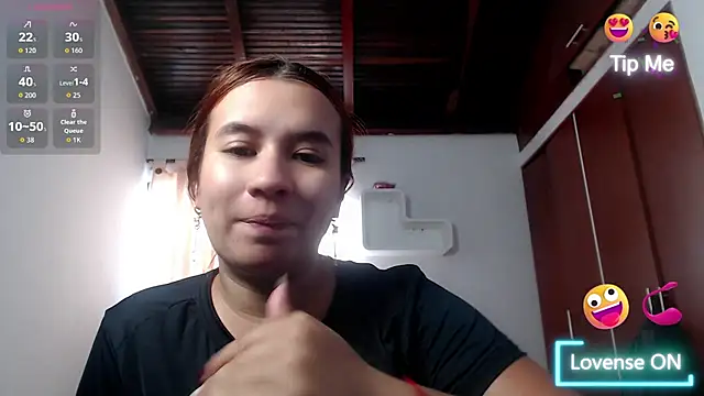 chloe cherry  online show from November 15, 2025, 7:51 pm