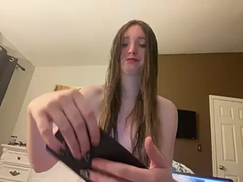 Kayluvs88 online show from April 28, 2026, 4:50 am
