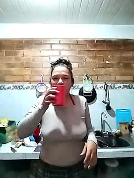 LeiaOrganal online show from November 11, 2025, 8:03 pm