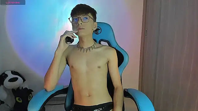 RYO BLEU  online show from February 5, 2026, 3:24 am