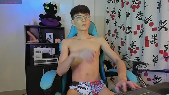 RYO BLEU  online show from April 7, 2026, 4:36 am