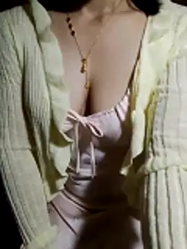 Snapshot of Cloud-wh chatting on April 10, 2026, 12:17 am Cloud-wh online show from April 10, 2026, 12:17 am