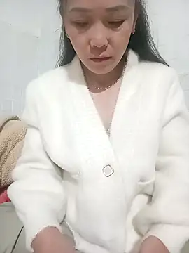 Feeling-hot online show from December 5, 2025, 9:01 pm