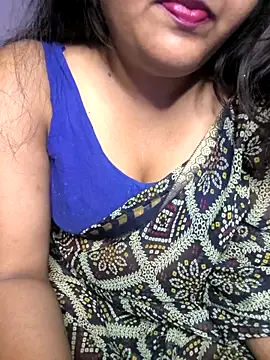 Snapshot of drakezone chatting on February 4, 2026, 3:51 pm drakezone online show from February 4, 2026, 3:51 pm