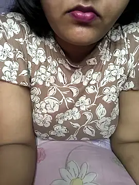 Snapshot of drakezone chatting on February 6, 2026, 8:38 pm drakezone online show from February 6, 2026, 8:38 pm