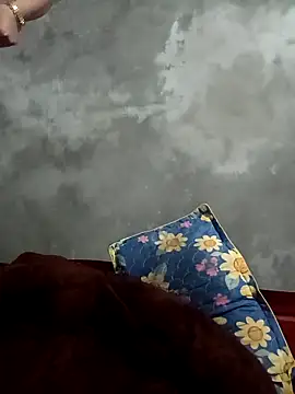 Snapshot of vangkt-cute chatting on February 8, 2026, 9:18 am vangkt-cute online show from February 8, 2026, 9:18 am