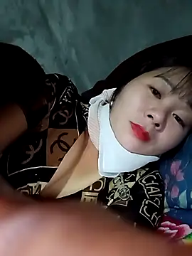 Snapshot of vangkt-cute chatting on January 19, 2026, 5:11 am vangkt-cute online show from January 19, 2026, 5:11 am