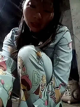 Snapshot of vangkt-cute chatting on February 15, 2026, 8:41 pm vangkt-cute online show from February 15, 2026, 8:41 pm