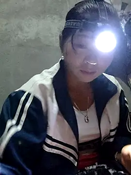 vangkt-cute online show from November 20, 2025, 6:30 pm