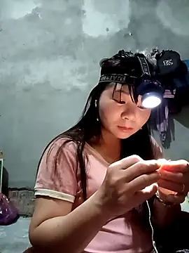 Snapshot of vangkt-cute chatting on February 25, 2026, 8:52 pm vangkt-cute online show from February 25, 2026, 8:52 pm