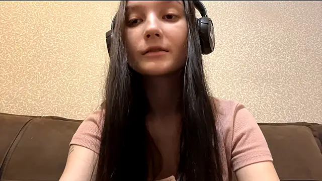 AurorAurora online show from December 1, 2025, 9:32 am