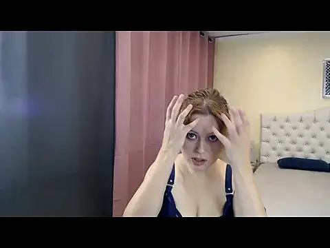 Snapshot of AnabelleShanae chatting on November 12, 2025, 7:56 am AnabelleShanae online show from November 12, 2025, 7:56 am