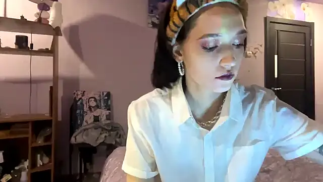 JamieRosten online show from November 25, 2025, 12:27 pm