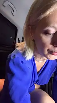 Snapshot of HOTLadyluna chatting on July 24, 2026, 8:27 pm HOTLadyluna online show from July 24, 2026, 8:27 pm