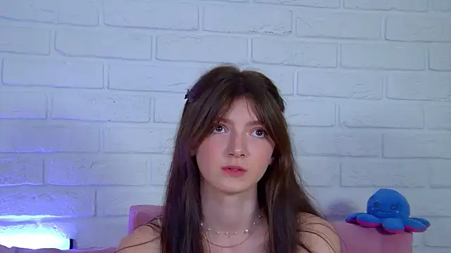 SophiaProve online show from June 18, 2026, 4:12 pm