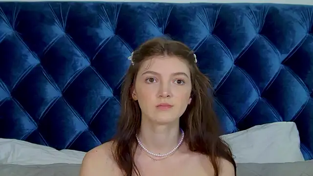SophiaProve online show from July 17, 2026, 4:04 pm