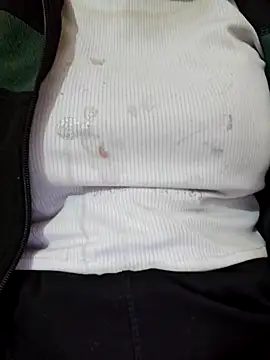 Snapshot of Hot__girls001 chatting on November 25, 2025, 5:57 pm Hot girls001 online show from November 25, 2025, 5:57 pm