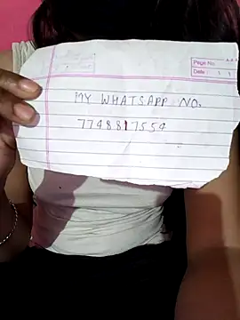 Snapshot of Hot__girls001 chatting on November 16, 2025, 2:05 am Hot girls001 online show from November 16, 2025, 2:05 am