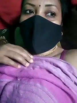 Snapshot of Hot__girls001 chatting on November 17, 2025, 6:01 pm Hot girls001 online show from November 17, 2025, 6:01 pm