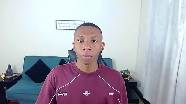 Snapshot of Miilo18 chatting on December 2, 2025, 9:27 pm Miilo18 online show from December 2, 2025, 9:27 pm