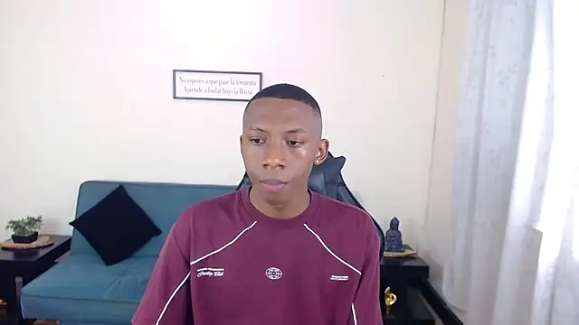 Snapshot of Miilo18 chatting on December 17, 2025, 8:58 pm Miilo18 online show from December 17, 2025, 8:58 pm