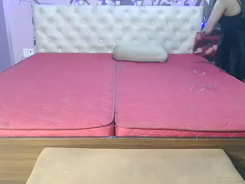 Snapshot of Hotty_maya1 chatting on November 16, 2025, 3:17 pm Hotty maya1 online show from November 16, 2025, 3:17 pm