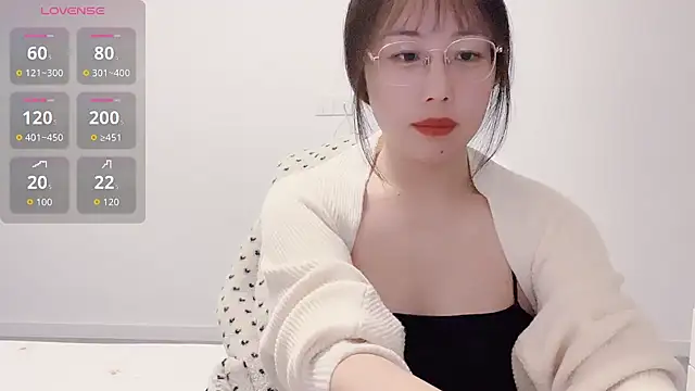 Snapshot of suisui322 chatting on February 2, 2026, 1:32 pm suisui322 online show from February 2, 2026, 1:32 pm