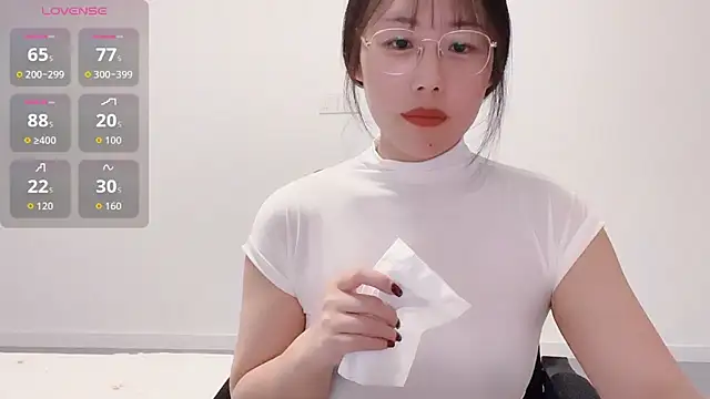 Snapshot of suisui322 chatting on December 5, 2025, 11:42 am suisui322 online show from December 5, 2025, 11:42 am