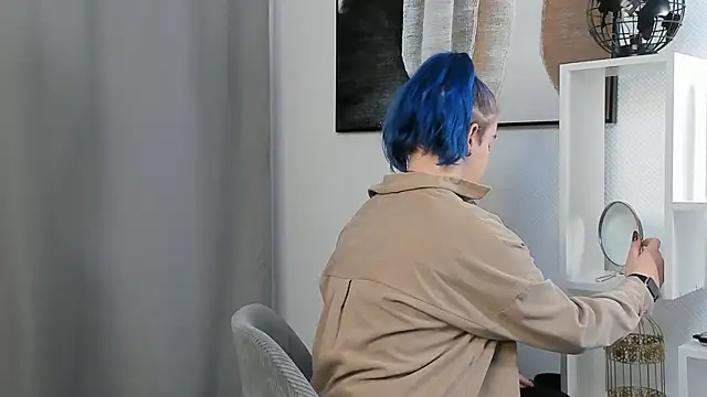 CaroleeSchlegel online show from November 11, 2025, 2:34 pm