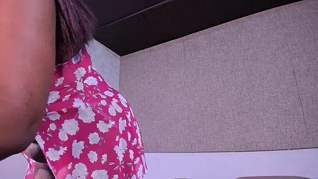 amirah ebony online show from November 12, 2025, 10:57 pm