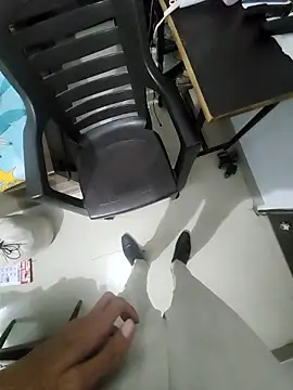 Snapshot of Noxvorlen chatting on January 7, 2026, 6:57 pm Noxvorlen online show from January 7, 2026, 6:57 pm