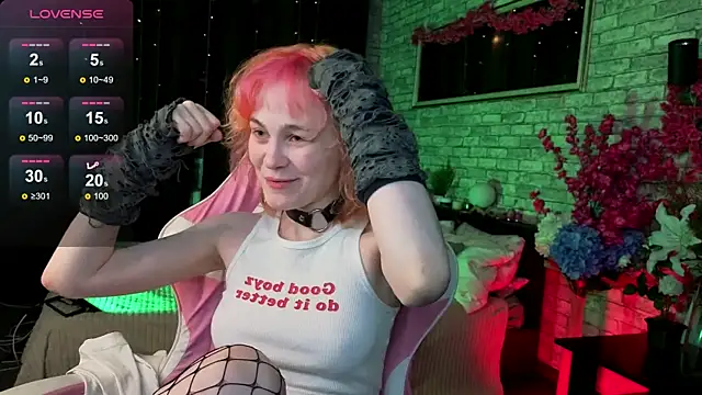 Awawrin online show from November 18, 2025, 8:34 pm