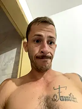 Snapshot of Lucasjandre chatting on November 21, 2025, 9:58 pm Lucasjandre online show from November 21, 2025, 9:58 pm