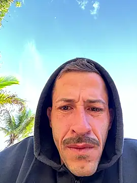 Snapshot of Lucasjandre chatting on November 13, 2025, 10:08 am Lucasjandre online show from November 13, 2025, 10:08 am