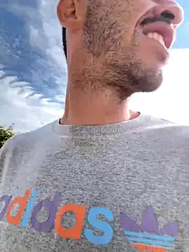 Snapshot of Lucasjandre chatting on November 18, 2025, 11:02 am Lucasjandre online show from November 18, 2025, 11:02 am