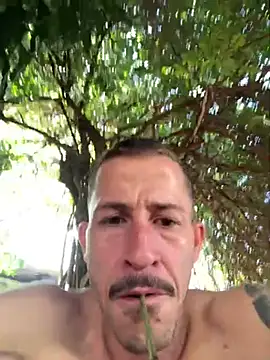 Snapshot of Lucasjandre chatting on December 22, 2025, 11:10 am Lucasjandre online show from December 22, 2025, 11:10 am