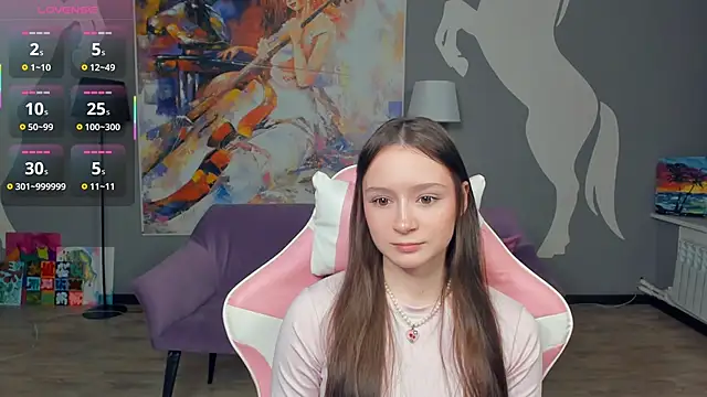 ElkeMumby online show from November 11, 2025, 2:01 pm