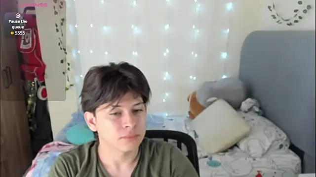 Felix kitty online show from February 14, 2026, 12:49 pm