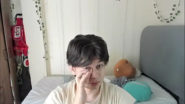 Felix kitty online show from March 4, 2026, 7:10 pm