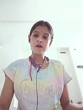 Mohnicute online show from July 11, 2026, 6:30 pm