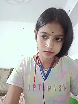 Snapshot of Mohnicute chatting on June 3, 2026, 6:01 pm Mohnicute online show from June 3, 2026, 6:01 pm
