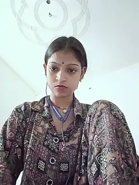 Snapshot of Mohnicute chatting on June 15, 2026, 6:18 pm Mohnicute online show from June 15, 2026, 6:18 pm