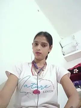Mohnicute online show from July 29, 2026, 7:13 pm