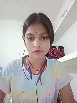 Snapshot of Mohnicute chatting on May 14, 2026, 7:44 pm Mohnicute online show from May 14, 2026, 7:44 pm