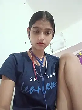 Mohnicute online show from August 5, 2026, 6:57 pm